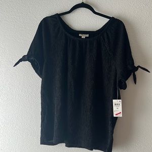 Style & co Black blouse size 1X on of shoulder